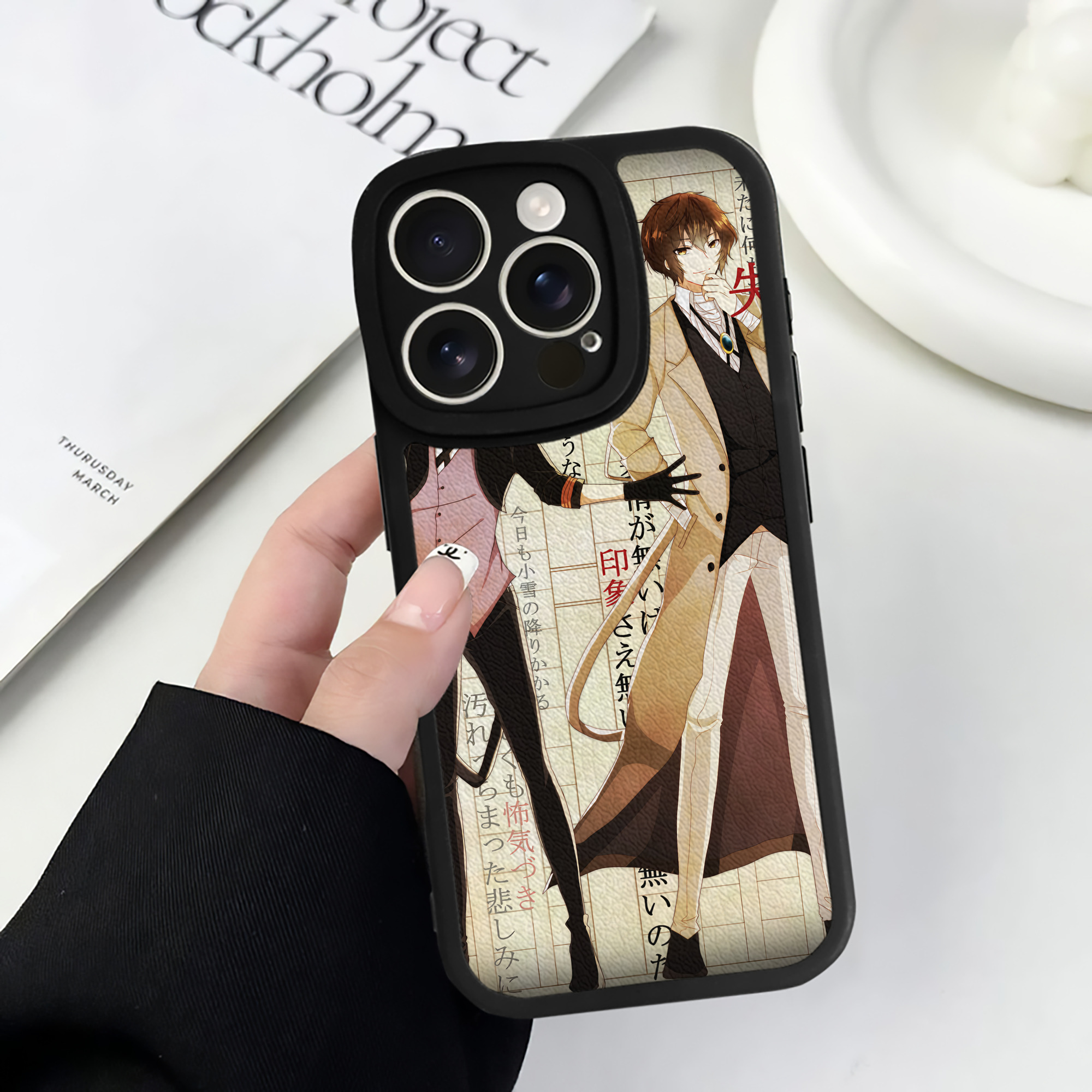 （画像用） 文豪ストレイドッグス Bungo Stray Dogs 【iPhone 16シリーズ対応】シリコンスマホケース（レザー調） 材質：シリコン